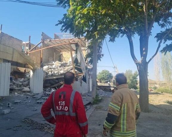 تهدم مبنى في كرج بسبب انهيار أرضي.. ومخاوف من وفاة 500 ألف شخص في "زلزال طهران"