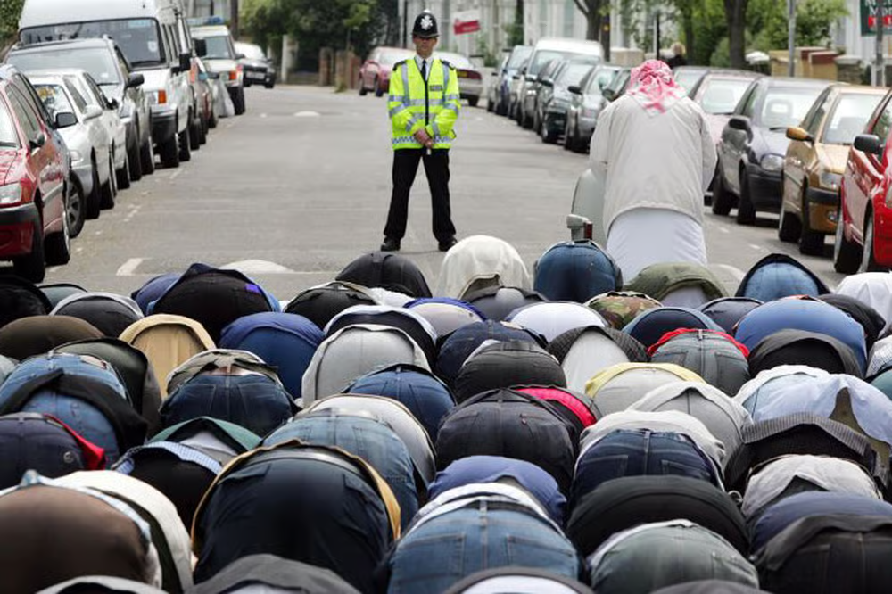 دو نهاد حقوقی: میلیون‌ها مسلمان در بریتانیا در خطر از دست دادن شهروندی خود هستند