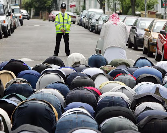 دو نهاد حقوقی: میلیونها مسلمان در بریتانیا در خطر از دست دادن شهروندی خود هستند