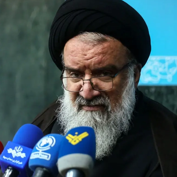 خاتمی، امام جمعه تهران: بازی با جمهوری اسلامی بازی با دم شیر است