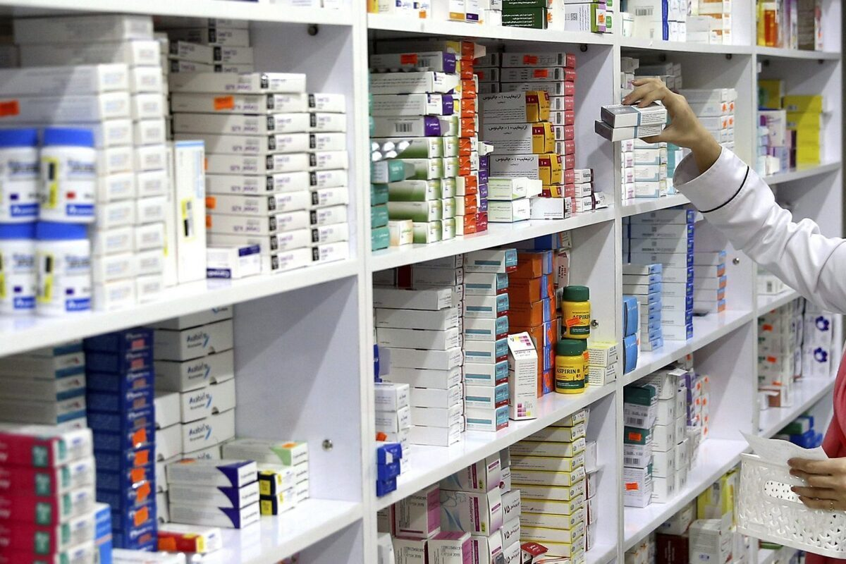Iranian medicine prices soar as currency plunge strains health sector