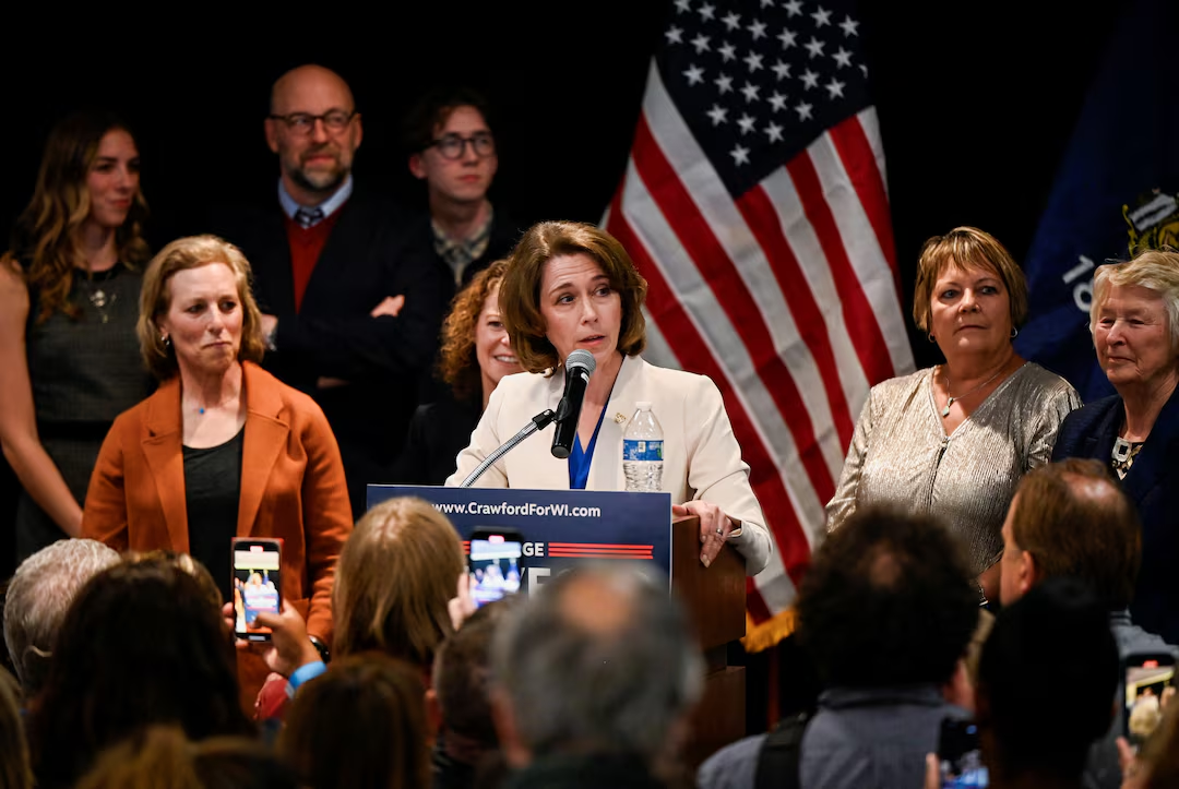 سوزان کرافورد، قاضی لیبرال، در مقابل گزینه مورد حمایت ماسک در انتخابات دیوان عالی پیروز شد