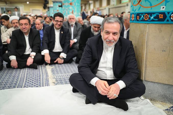 وزير الخارجية الإيراني: "نهضة الثأر" لدم علي خامنئي ستتواصل