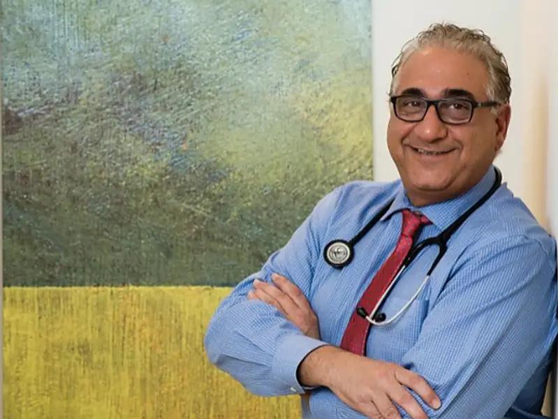 بعد أن عاش فيها 62 عاما منذ ولادته.. أميركا تسحب الجنسية الأميركية من طبيب إيراني الأصل