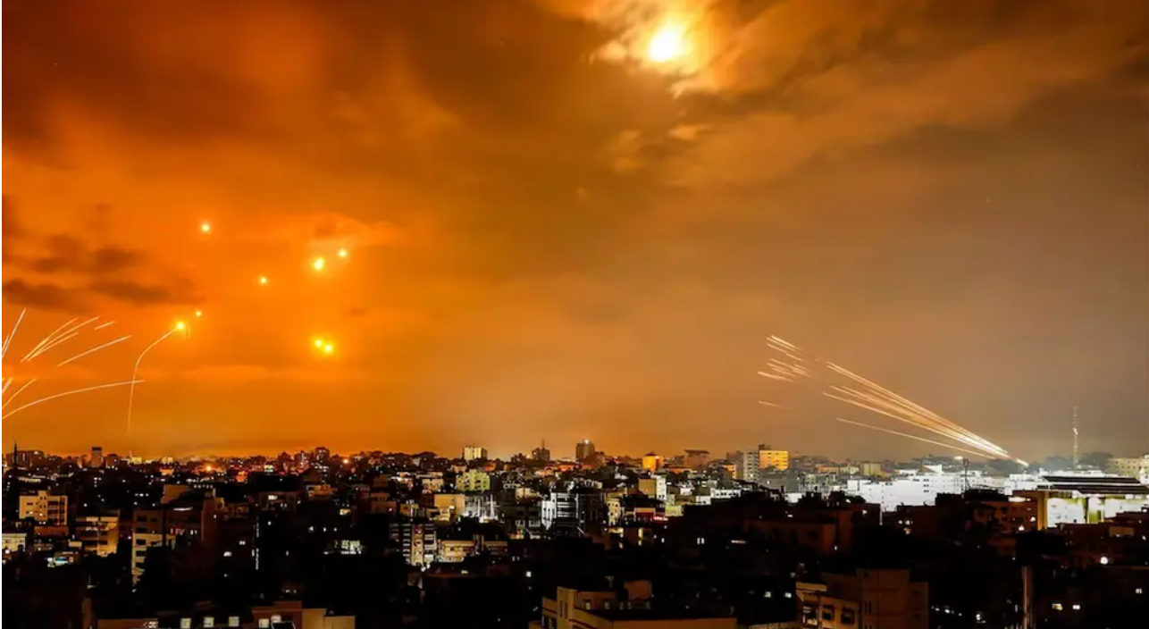 تصاعد لهجة طهران بشأن "الانتقام" وانتشار تقارير عن استعداد إيران للهجوم على إسرائيل