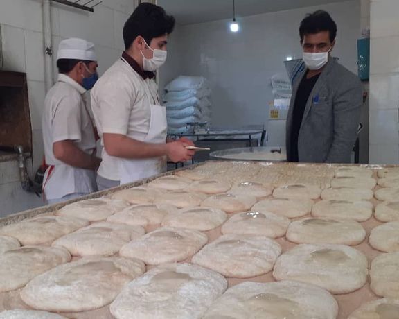 با وجود گران شدن نان در نانواییها، دبیر تنظیم بازار گفت که افزایش قیمت نان تایید نشده است