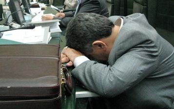 رییس کل بازرسی گیلان: داروهای در حال اتمام انقضا وارد و در کشور توزیع میشوند