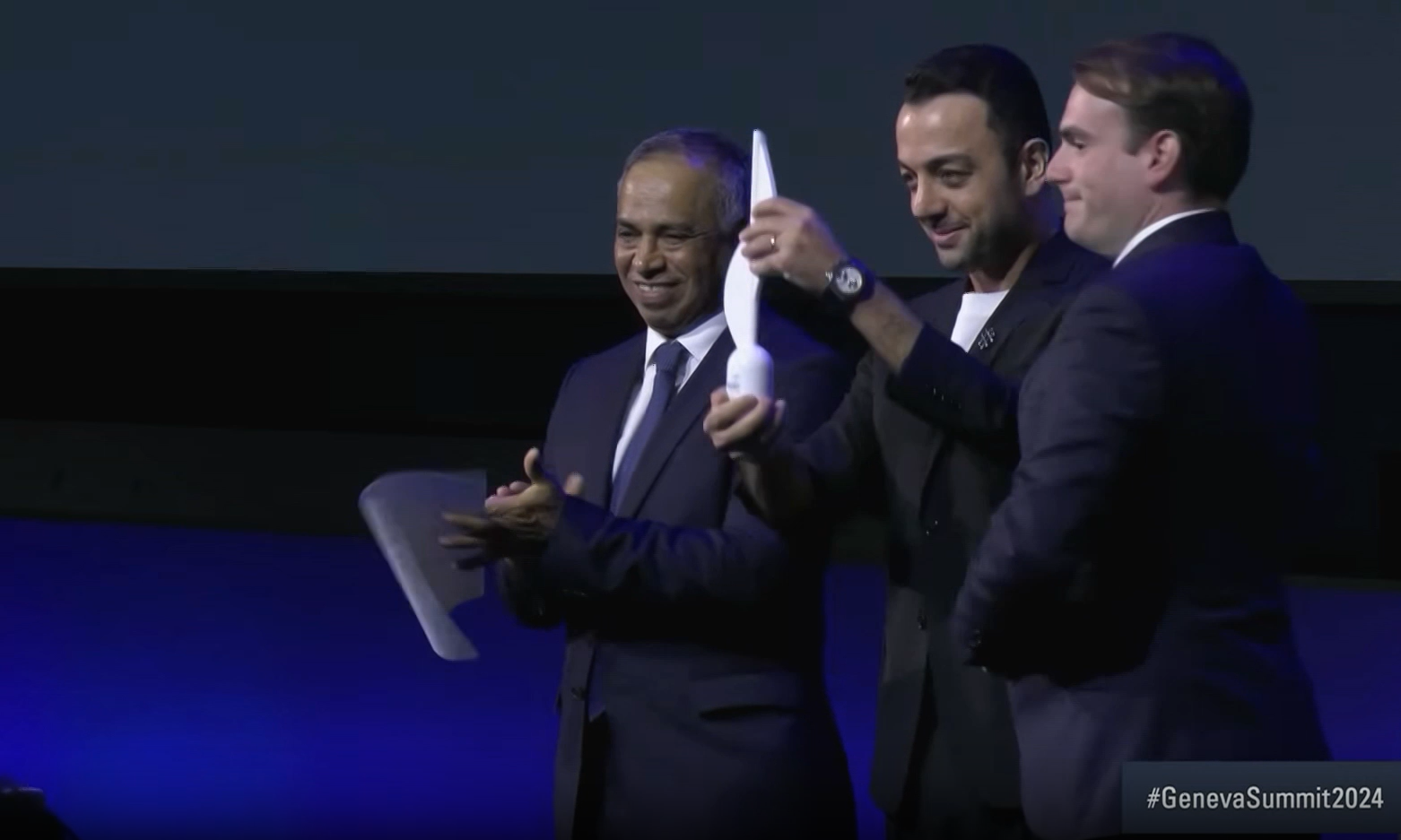 لدورها في نقل معاناة الإيرانيين.. "إيران إنترناشيونال" تتسلم جائزة الشجاعة لعام 2024