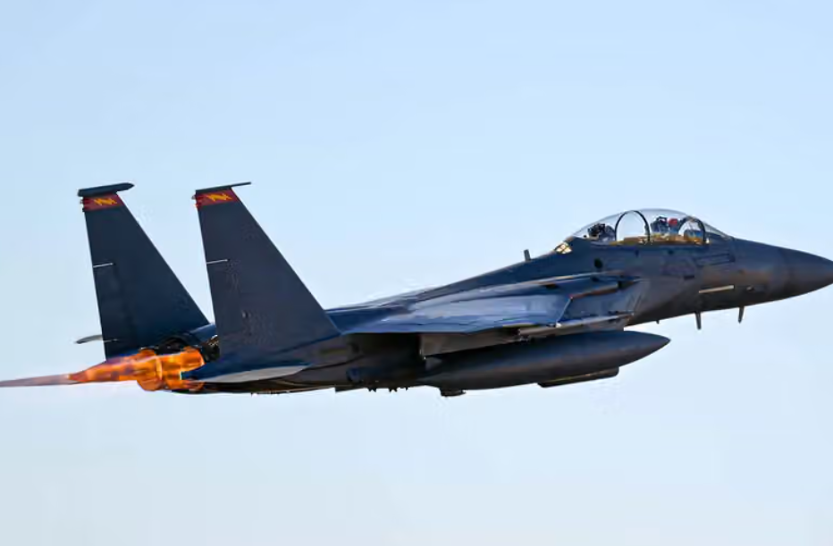 "سي بي إس" تكشف تفاصيل جديدة عن إسقاط مقاتلة أميركية من طراز F-15 في إيران وإنقاذ طاقمها