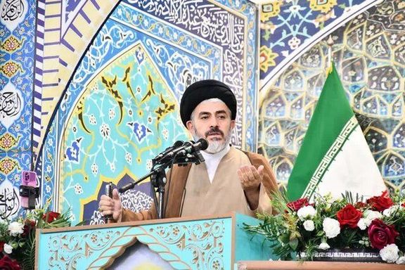 امام جمعه ارومیه خواستار برخورد با ورزشکارانی شد که با سرود جمهوری اسلامی همخوانی نمیکنند
