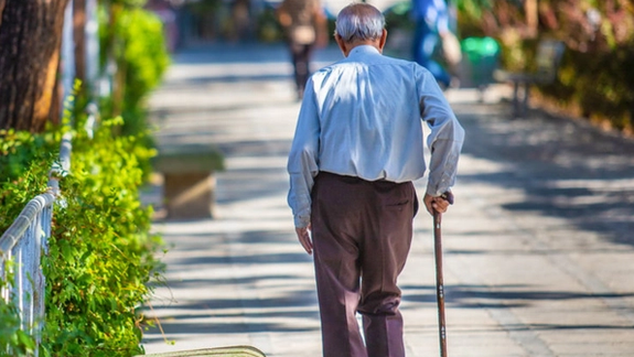 انجمن آلزایمر: در ایران هر هفت دقیقه، یک نفر به بیماری آلزایمر مبتلا میشود