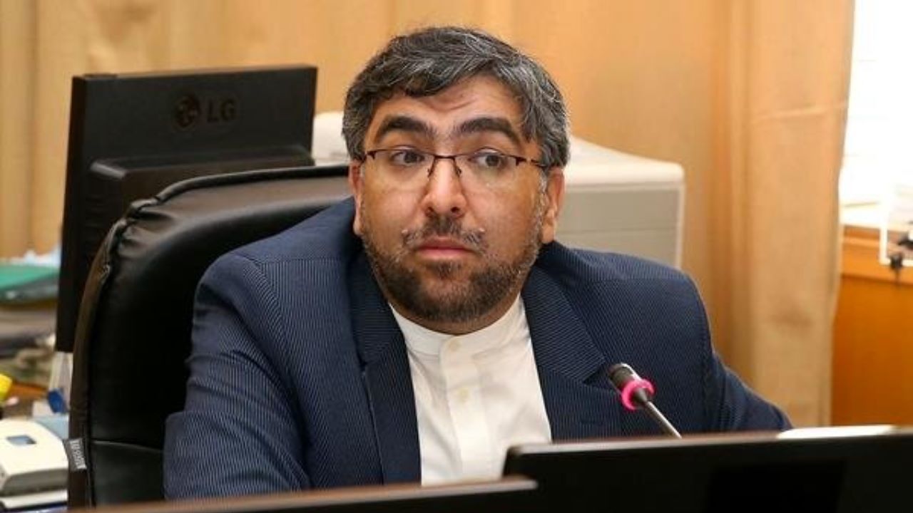 Abolfazl Amouei, the spokesman of the parliament's National Security and Foreign Policy Committee (file photo)