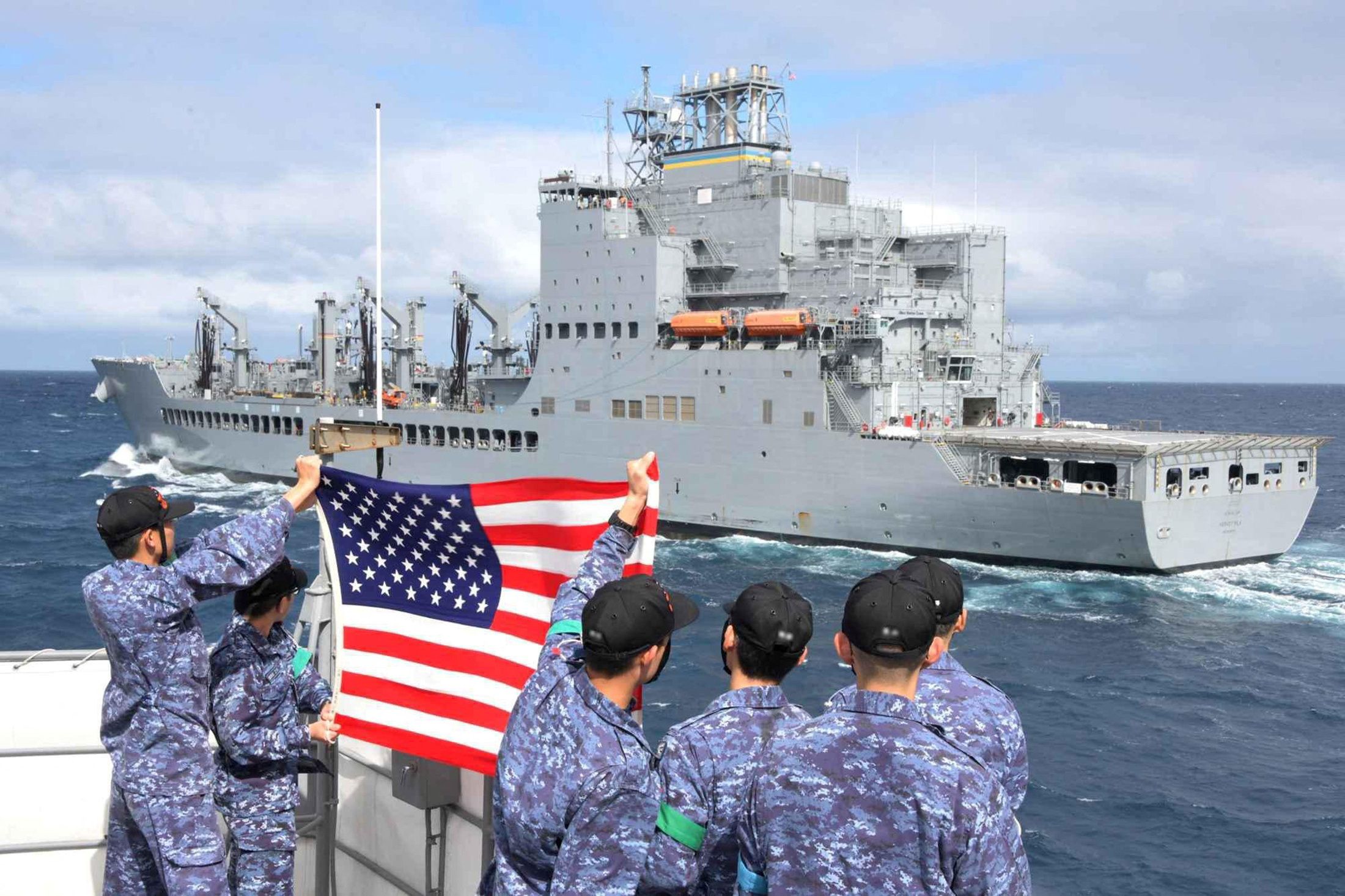 وال استریت ژورنال: آمریکا ماه قبل محموله یک کشتی حامل بار چین به ایران را توقیف کرد