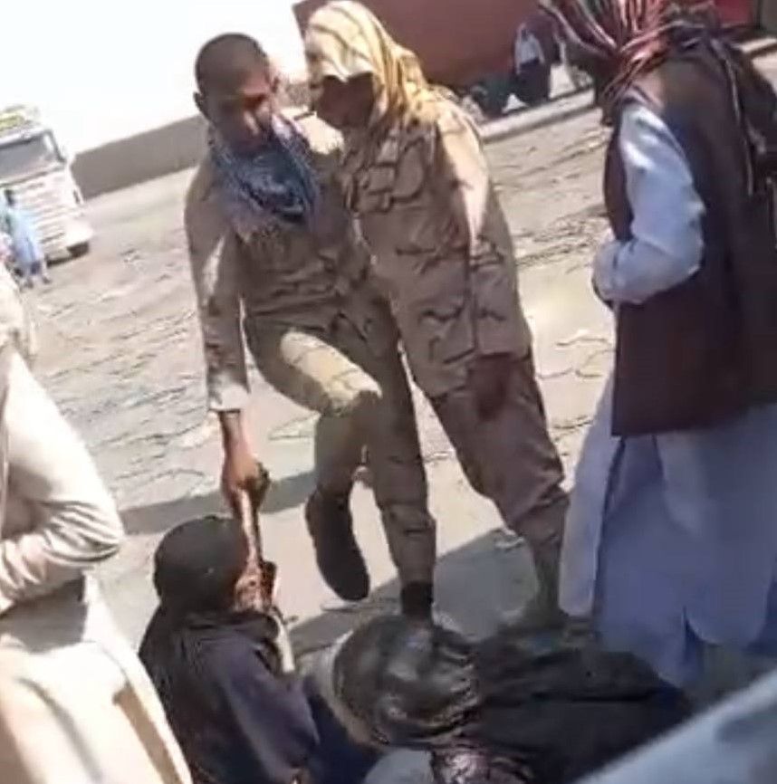 واکنش مقامات جمهوری اسلامی به ضرب‌وشتم دو زن سالمند بلوچ: خاطیان بازداشت شدند