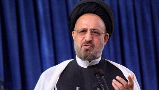 امام جمعه شیراز: نباید گرانی را بزرگ کنیم که دستاوردهای انقلاب دیده نشود