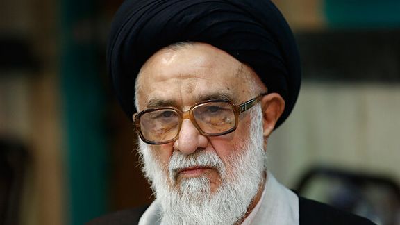 مدرس حوزه علمیه: روی نفت و گاز خوابیدیم اما برق کافی نداریم