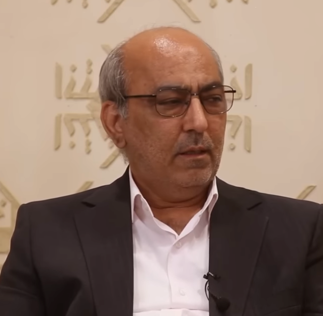 سياسي إيراني: من يدعون إلى بقاء هذا النظام أصبحوا أقلية