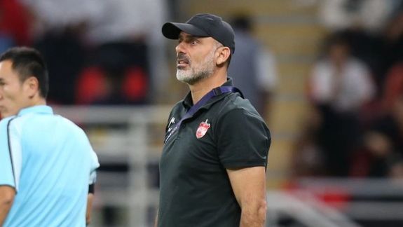 انتقاد حسینی از بازیکنان پرسپولیس: برخی اشتباهاتی دارند که در حد اسمشان نیست