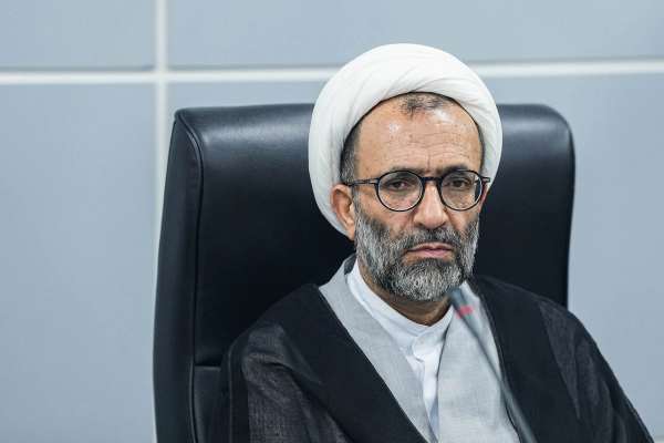 Iran lawmaker calls cabinet opposition to 'infiltration' report illegal
