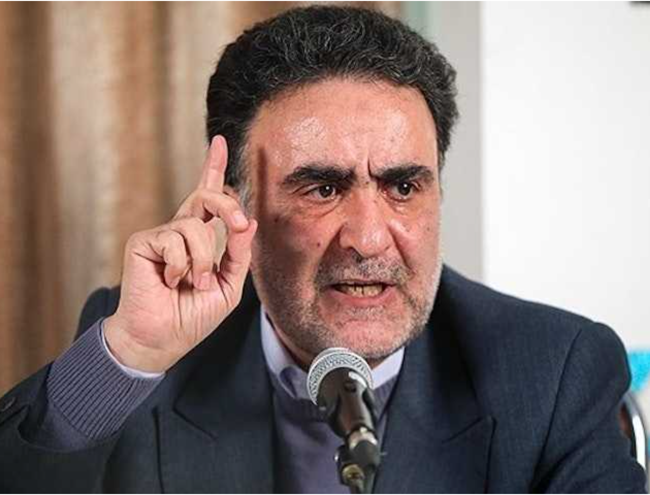 ناشط إيراني معتقل: على الإصلاحيين ألا ينخدعوا بوعود النظام الجوفاء حول الانتخابات