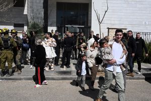 زیر موشک و آژیر خطر؛ چرا مردم اسرائیل پای جنگ با جمهوری اسلامی ایستادهاند؟