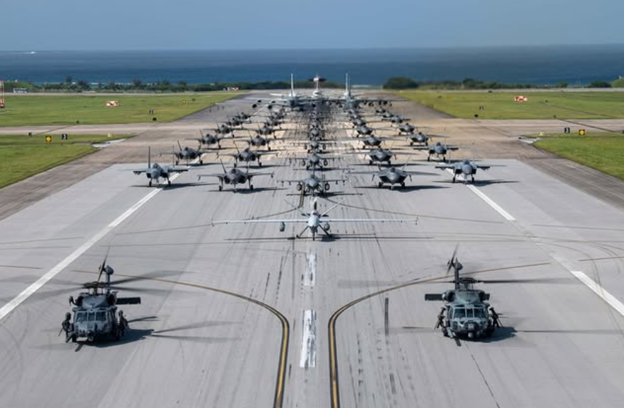 ترامپ در سال نخست دور دوم ریاست‌جمهوری دستور حملات نظامی آمریکا به هفت کشور را صادر کرد