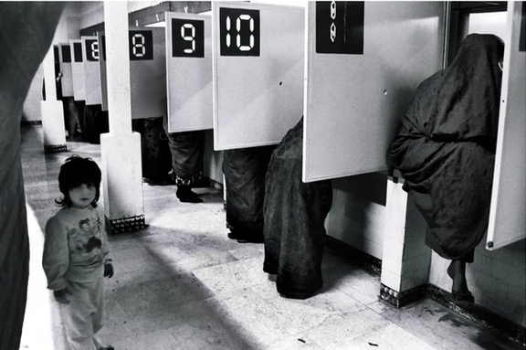 كيف استغل النظام الإيراني الحرب مع إسرائيل في تعزيز سلطته القمعية؟