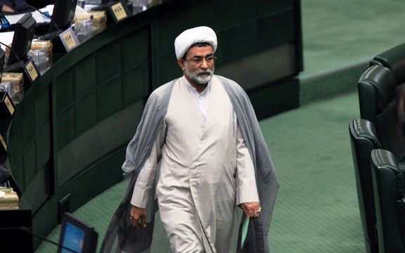 برلماني إيراني: يجب إطلاع الشعب على حقائق قطاع الطاقة والبنزين في البلاد