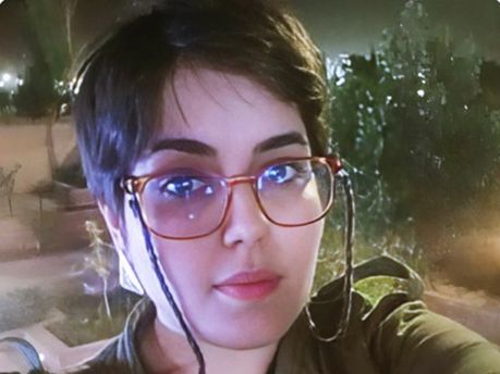 هجوم نیروهای امنیتی برای جلب دوباره پریسا صادقی، روزنامهنگار، که در زندان است