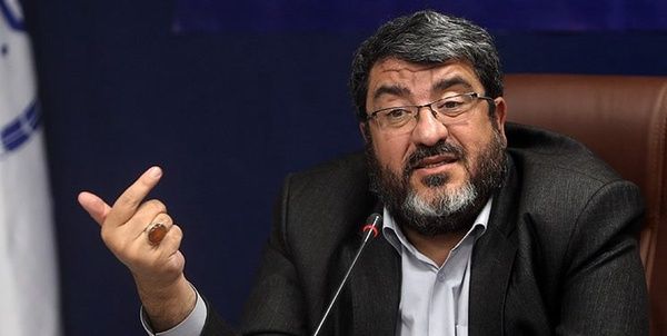 استاد دانشگاه حامی حکومت: اگر حمله محدود به ما کنند صدها سرباز آمریکایی را می‌کشیم