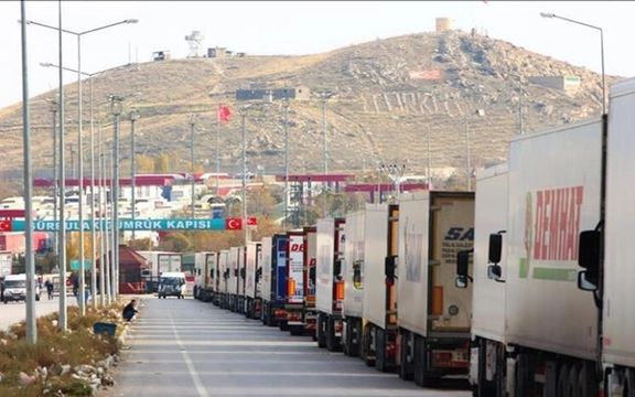 گزارشهای متفاوت درباره بسته شدن مرز ترکیه به روی کامیونهای ایرانی