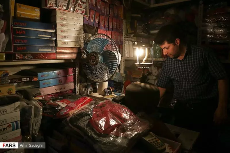 به‌دلیل ناتوانی حکومت در تامین انرژی، ۲۰ استان ایران شنبه آینده تعطیل می‌شوند