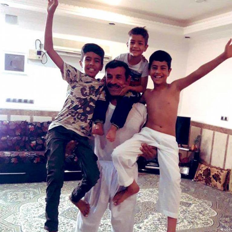 اجرای حکم اعدام عباس دریس به صورت موقت «متوقف» شد