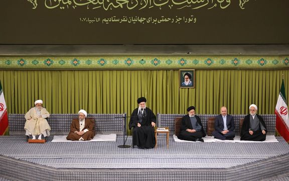 خبرگزاری حوزوی رسا: دشمن میگوید حکومت ایران حکومت آخوندی است