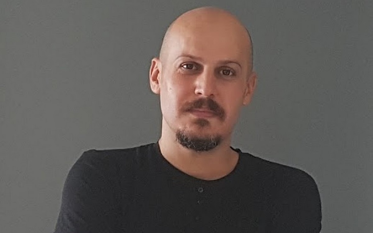 یک کارگردان سینما بر اثر فشار بی‌پولی، آگهی «فروش کلیه‌» داد