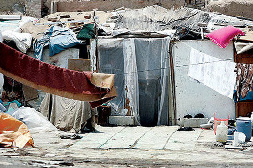 طهران "محاصرة" بالعشوائيات.. وتراجع قياسي في بناء المساكن خلال 23 عاما