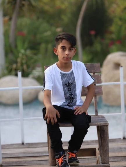 جبار پناهی آزاد، نوجوان ۱۵ ساله قشقایی، در قائمیه فارس با شلیک به ناحیه سر کشته شد