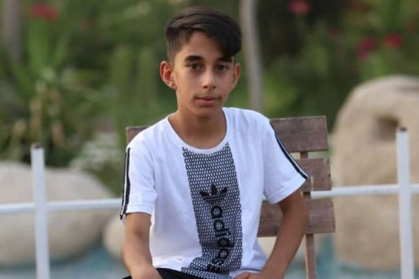 جبار پناهی آزاد، نوجوان ۱۵ ساله قشقایی، در قائمیه فارس با شلیک به ناحیه سر کشته شد