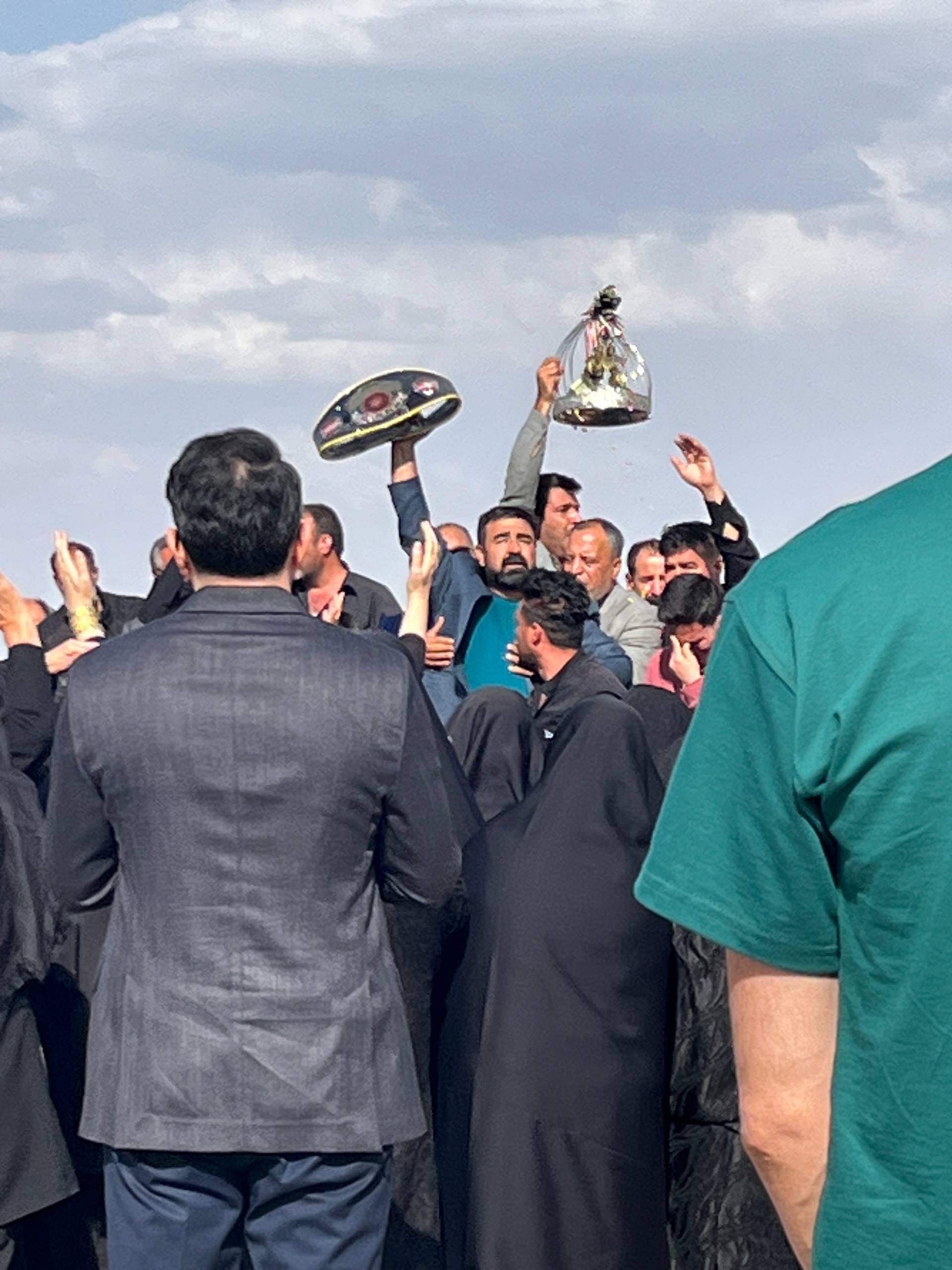 پدر صالح محمدی، کشتی‌گیر اعدام شده: پسرم قهرمان شد