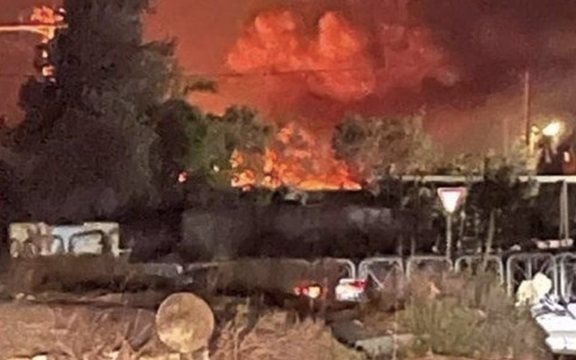 «تسنیم» حریق در یک کارخانه لوازم برقی در اسرائیل را به عنوان آتشسوزی در مرکزی نظامی جا زد