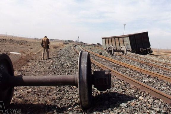 در پی خروج واگنهای یک قطار باربری در لرستان، راهآهن سراسری جنوب به مرکز ایران مسدود شد