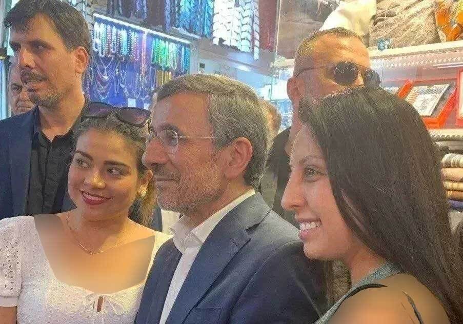 بازتاب‌های گسترده رسانه‌ای سفر احمدی‌نژاد به ترکیه 