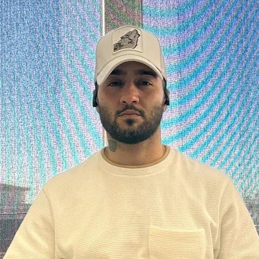 صفحه توماج صالحی: تماس تلفنی توماج با دستور وزارت اطلاعات قطع شده است