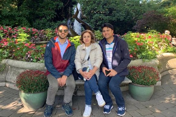 Photo of Arman Abtahi (left) with his mother and brother, Mehran Abtahi.
