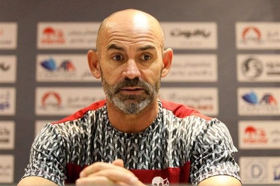 خمس در اعتراض به زمینهای چمن ایران: فکر میکنم آیا ارزشش را دارد که بمانم و کار کنم؟