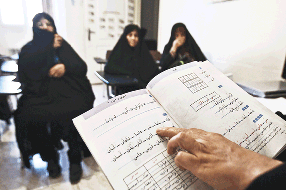 رییس نهضت سوادآموزی: حدود هفتونیم میلیون نفر بیسواد مطلق در کشور داریم
