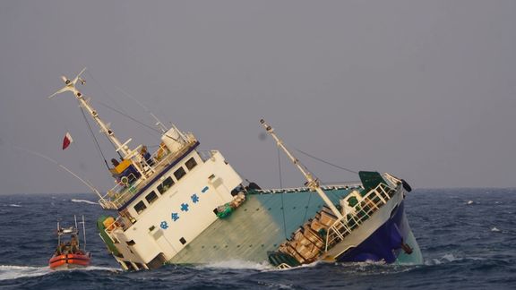 نیروی دریایی آمریکا سرنشینان یک کشتی ایرانی را در خلیج فارس نجات داد