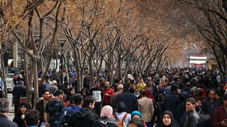 سهگانه ظالمانه؛ تحمیل حجاب اجباری، ادامه فیلترینگ، افزایش قیمت بنزین