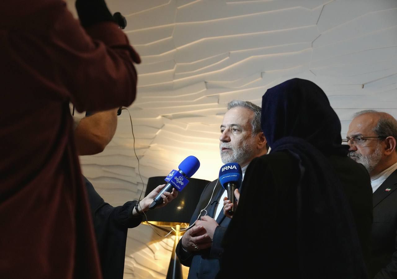 عراقچی: به کشورهای همسایه حمله نمی‌کنیم اما پایگاه‌های آمریکا در آن کشورها را می‌زنیم