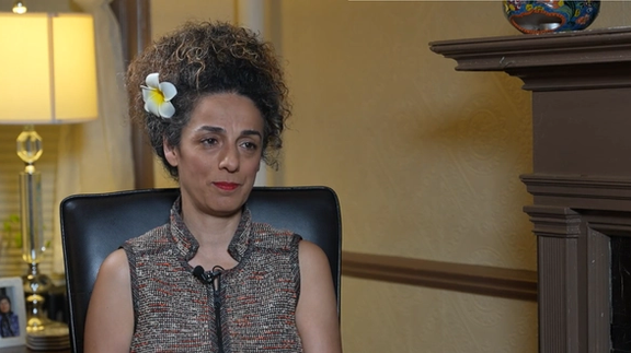 Anti-Hijab Activist Suggests Ways Biden Can Help Iranian Protesters